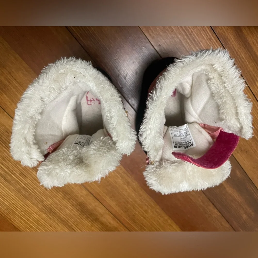 Sorel Pink and Black Toddler Snow Boots with Faux Fur Size 6